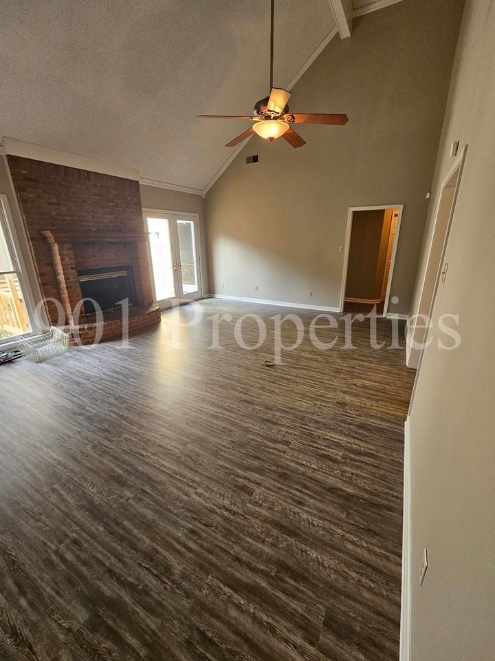 8269 Trinity Rd - Photo 3 of 18