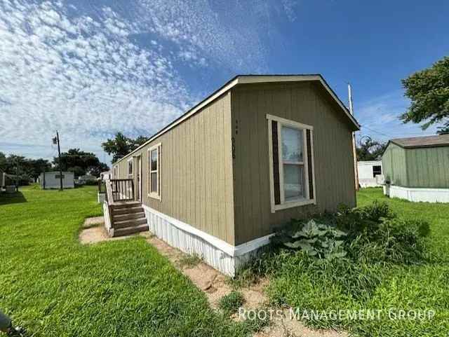 908 Nw Saint John St #908 - Photo 2 of 16