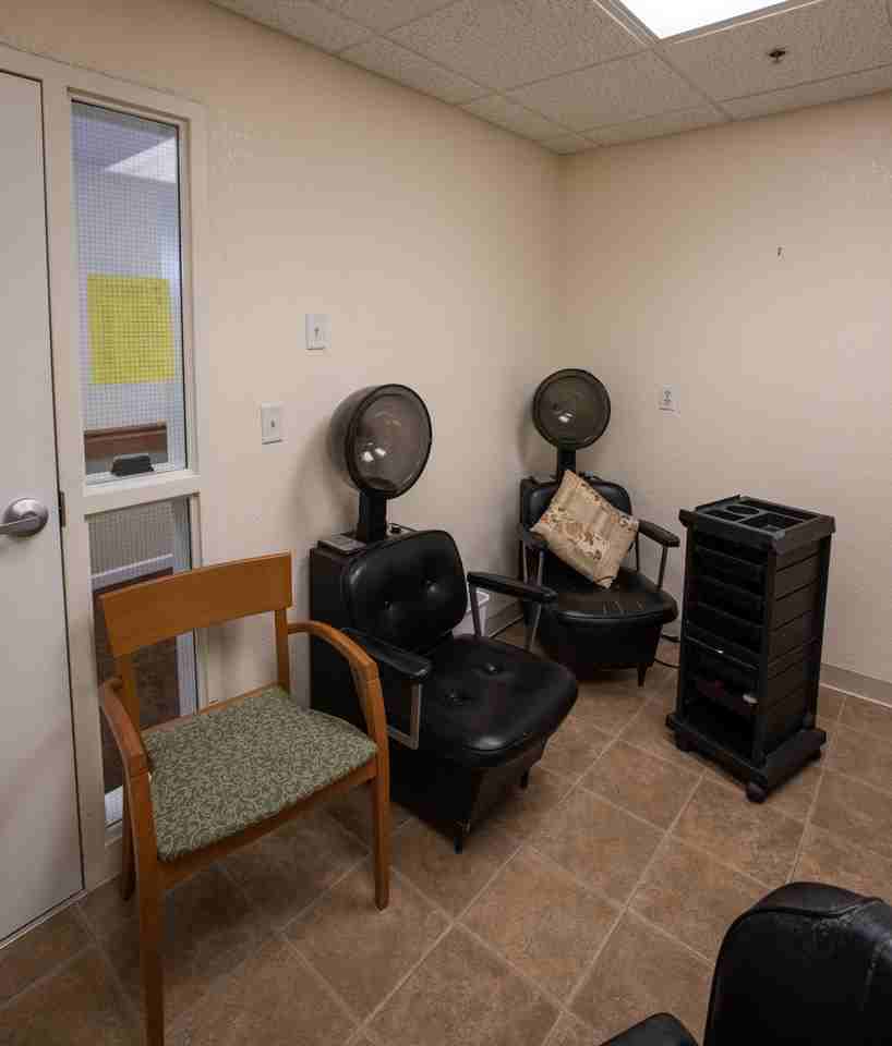 Willow Glen Senior - Photo 3 of 4