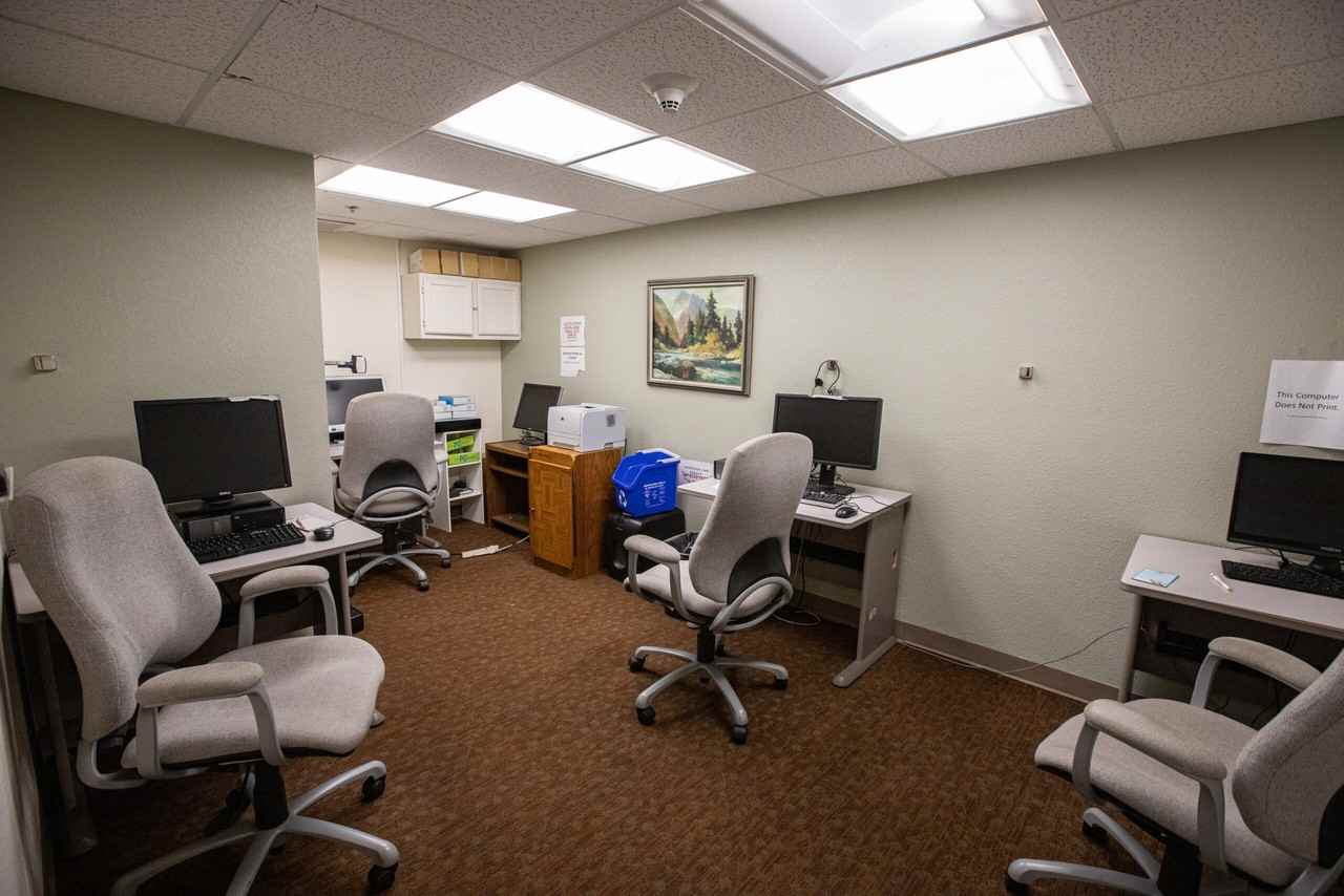 Willow Glen Senior - Photo 4 of 4