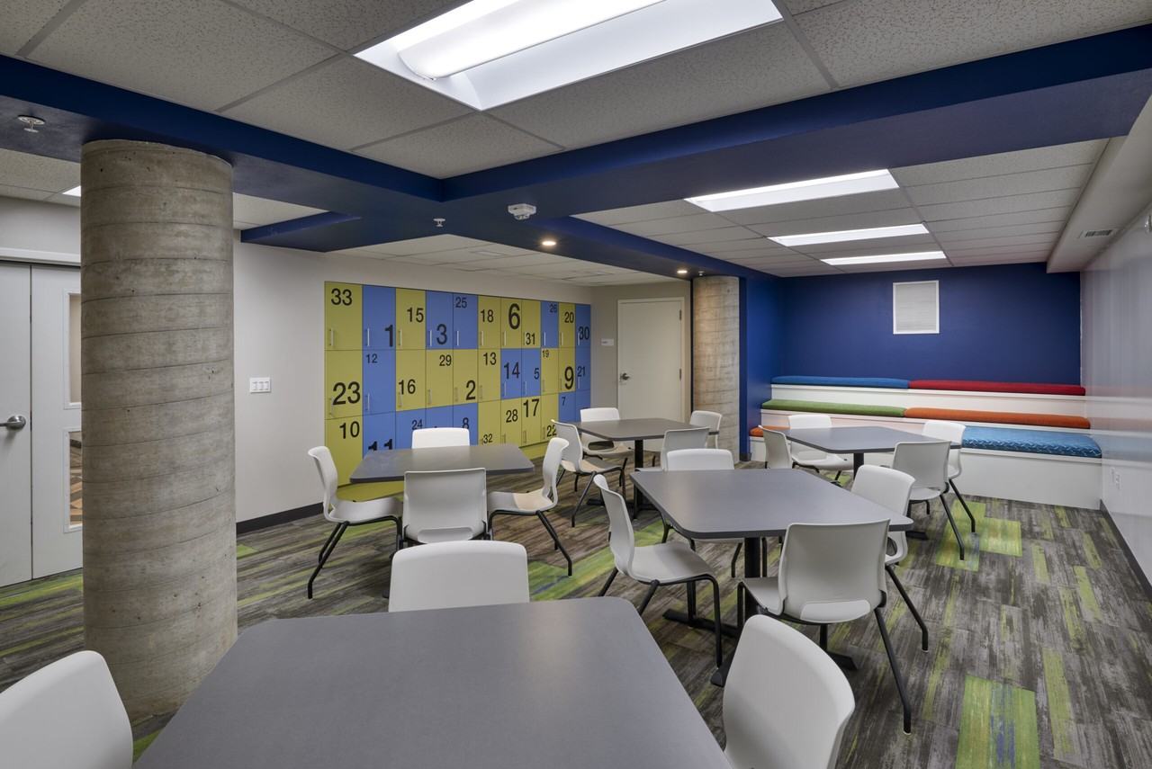 Fifty Eight Hundred - Photo 6 of 14