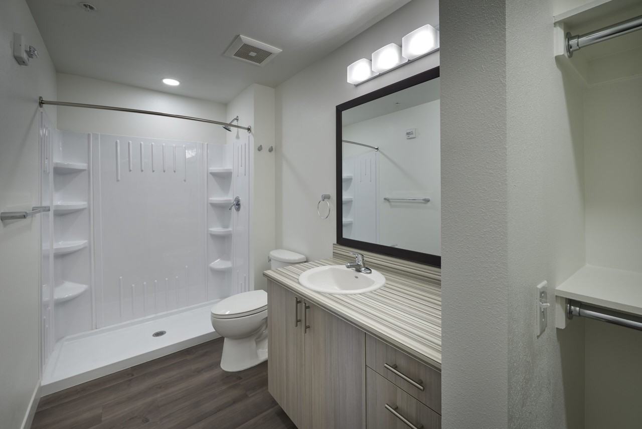 Fifty Eight Hundred - Photo 7 of 14