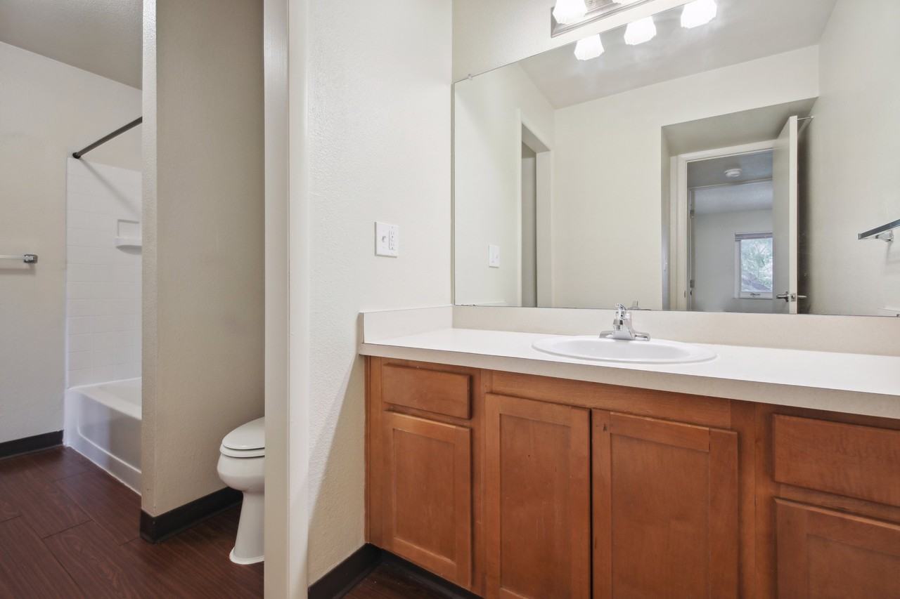 Maplewood Apartments - Photo 2 of 15