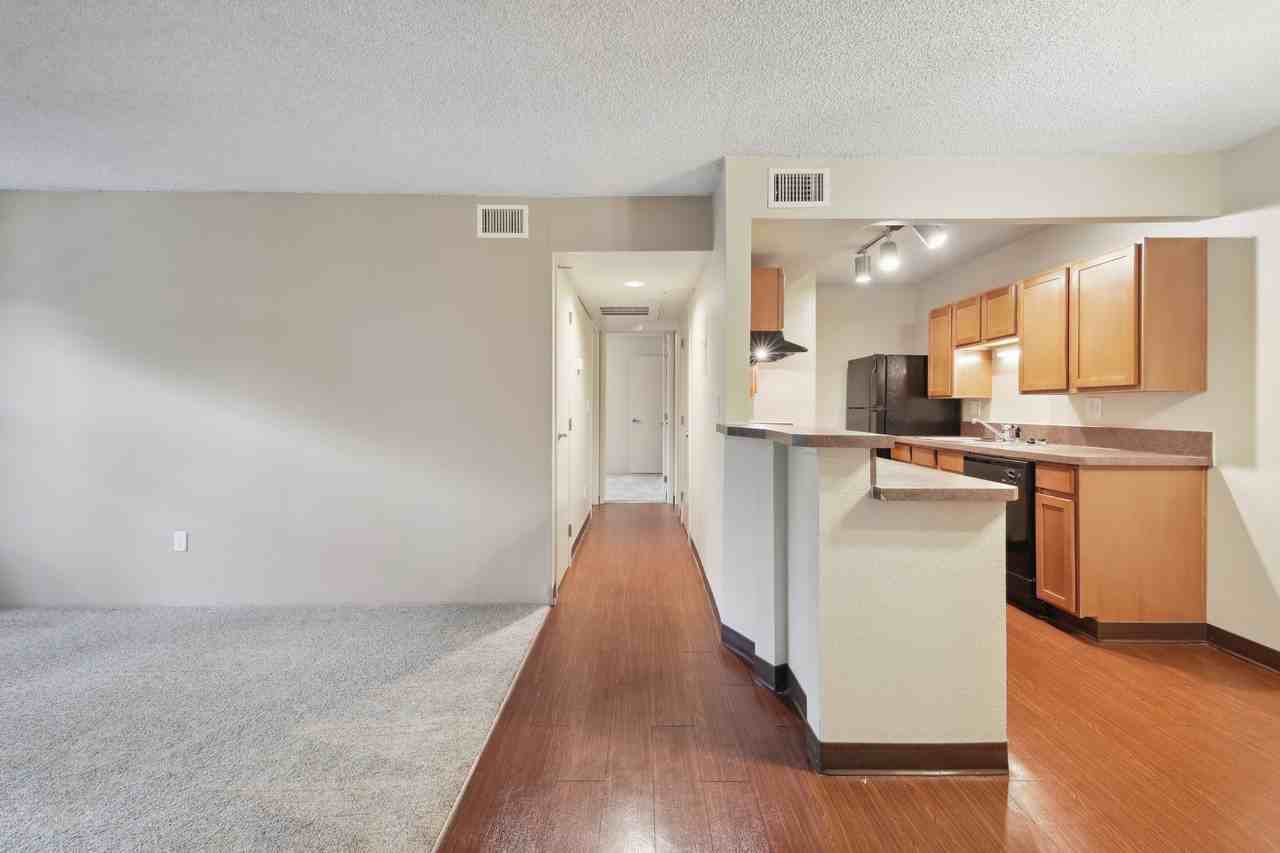 Maplewood Apartments - Photo 5 of 15