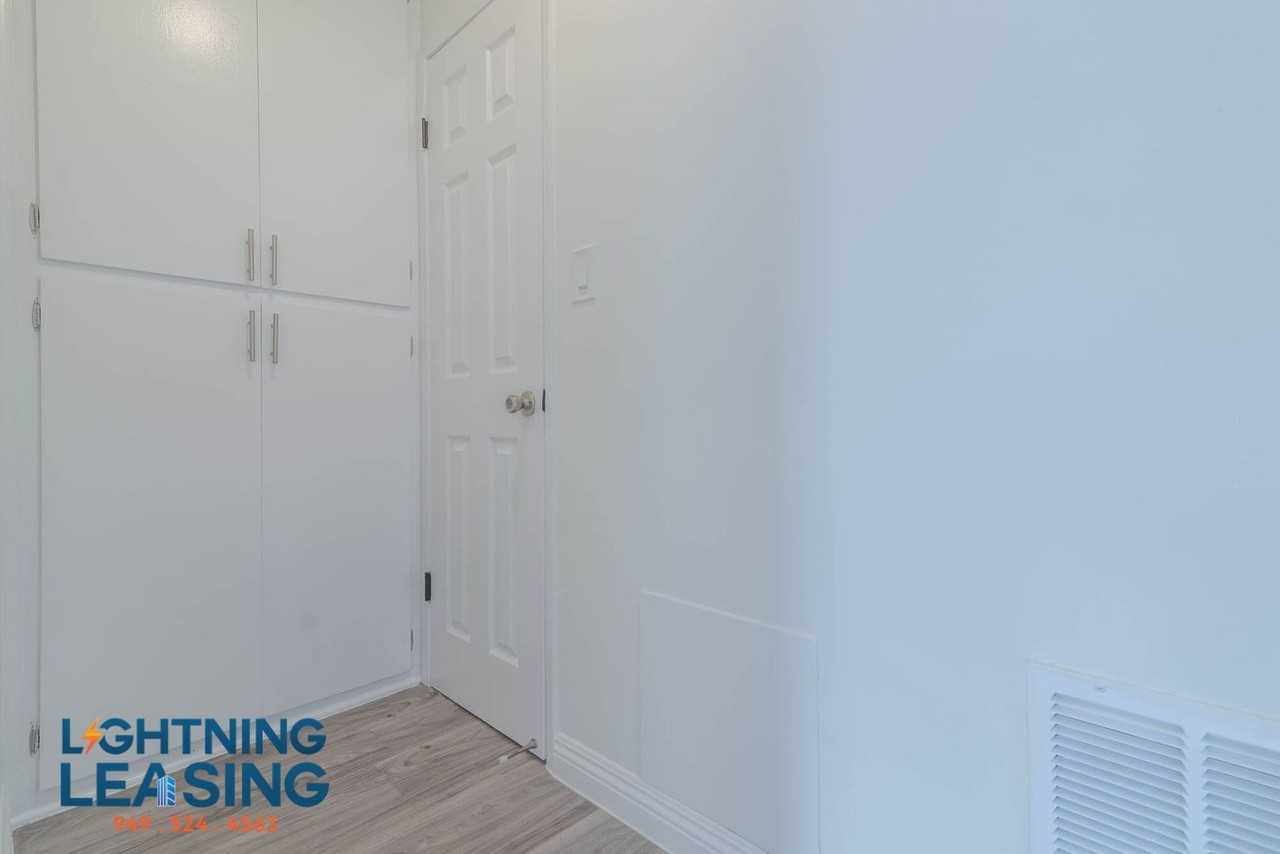 11622 Sylvan St #7D - Photo 6 of 15