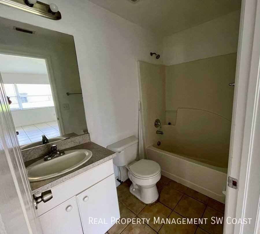 1135 Harry Ave S - Photo 5 of 15