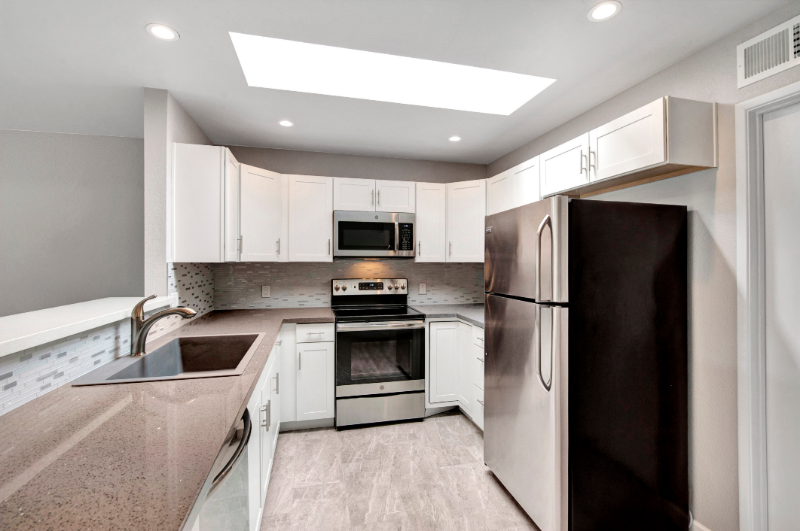 2515 E Villa Maria Dr - Photo 2 of 12