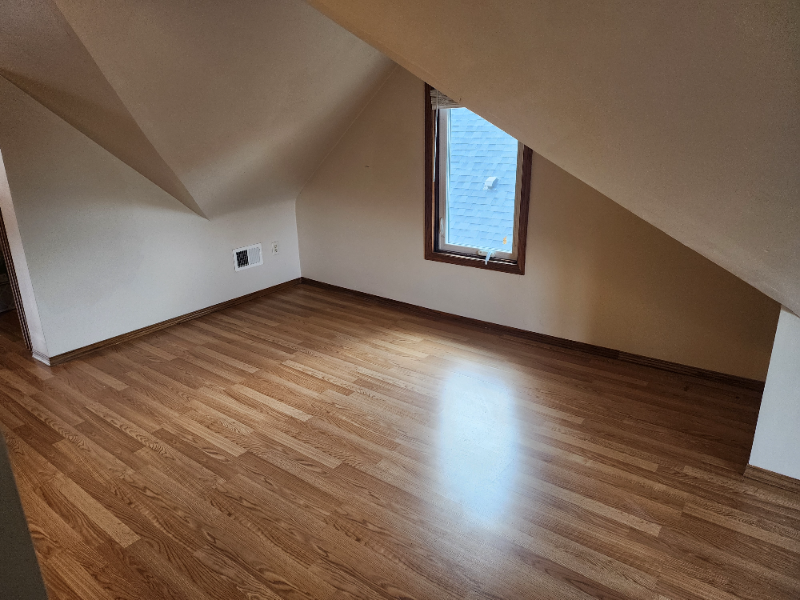 750 Geranium Ave E #3 - Photo 5 of 14