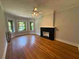 Beautiful Vintage Apartments Near NorthShore Evanston Hospital - Photo 1 of 1