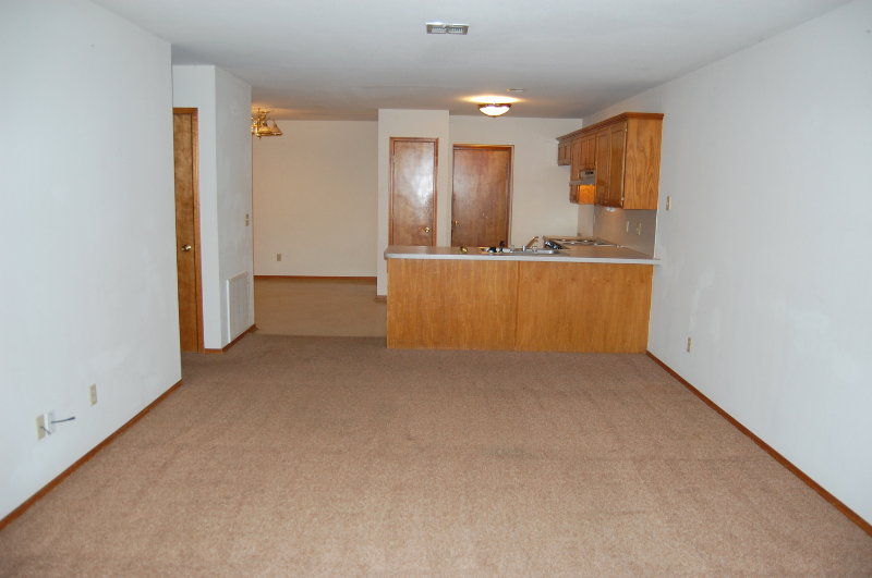 1221 Jeannie Ln - Photo 3 of 11