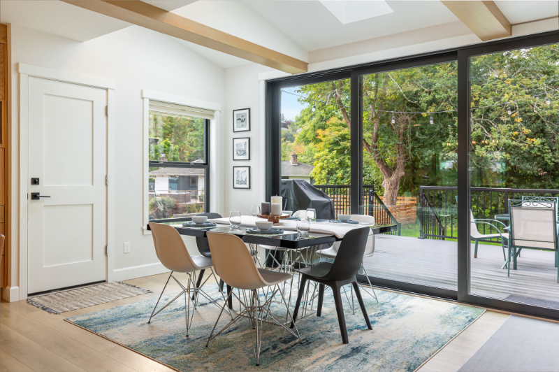 9047 51st Ave Ne - Photo 4 of 19