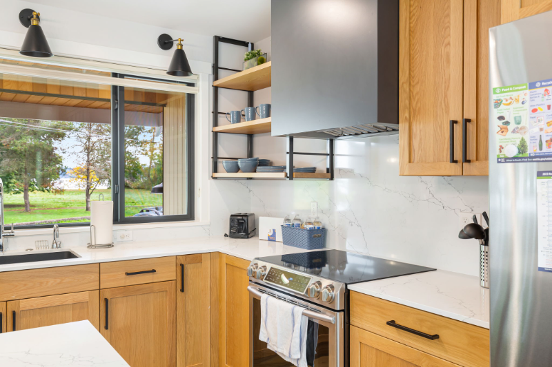 9047 51st Ave Ne - Photo 6 of 19