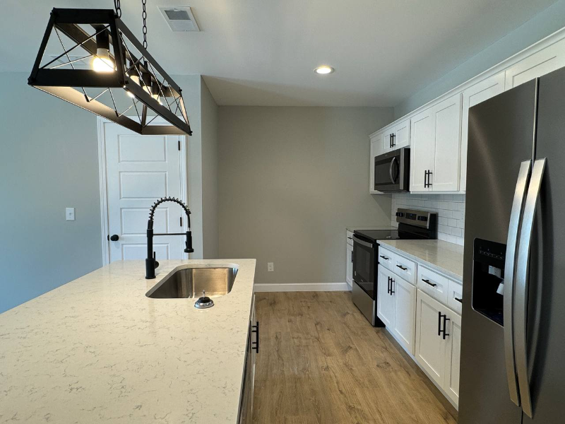 11 Midlane Ave #B - Photo 3 of 10