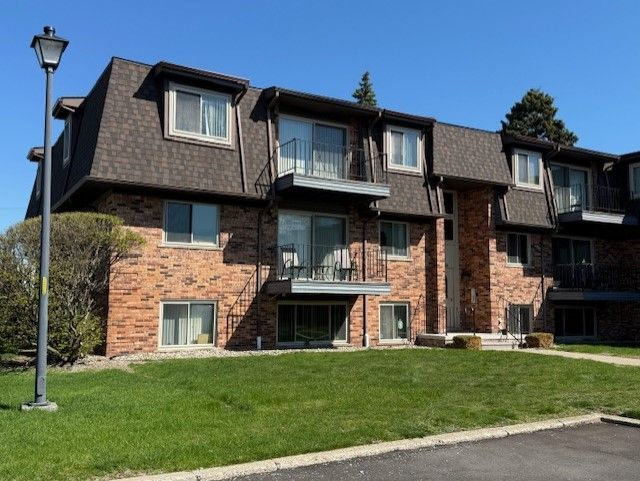 103 Riviera Dr - Photo 2 of 15