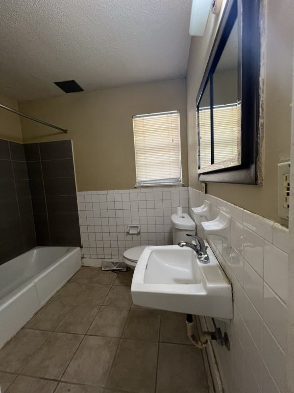 8345 Brooklyn Ave - Photo 3 of 8