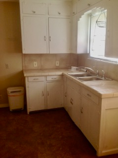 2108 W Lotus Ave - Photo 2 of 11