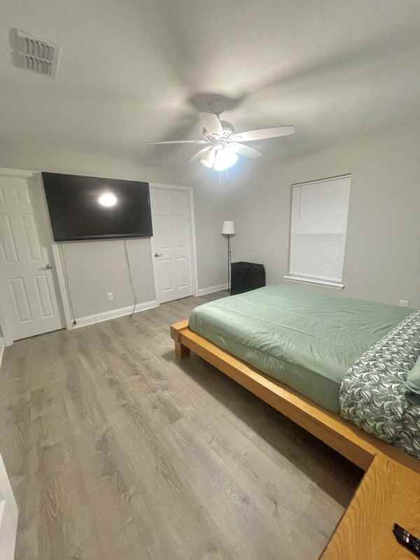 1124 N Stella Ave - Photo 2 of 13