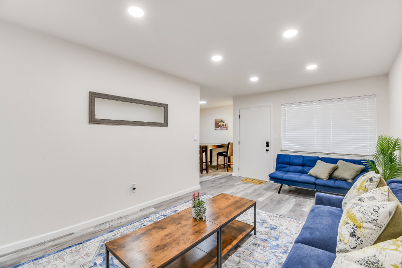 1104 F St #6 - Photo 5 of 14