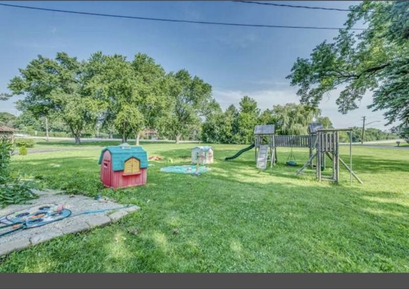 5N540 Central Rd - Photo 2 of 5