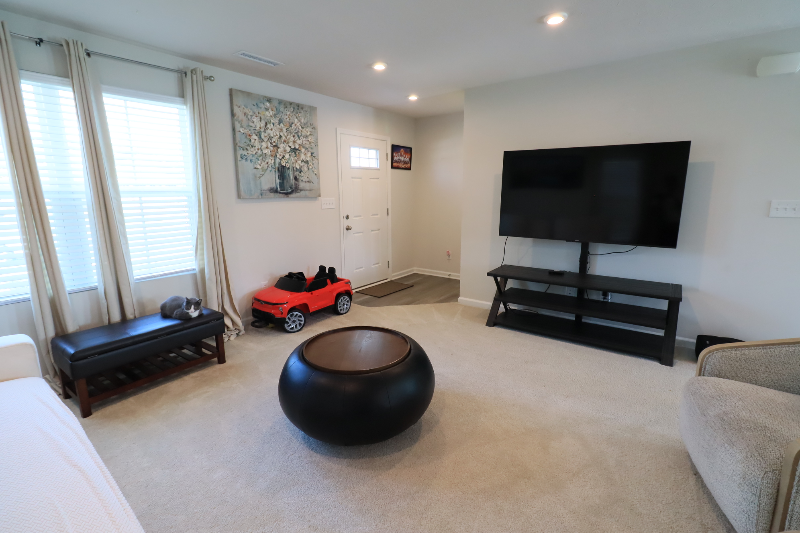 1748 Plum Brook Dr - Photo 3 of 15