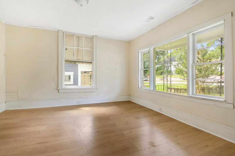 1031 Ash Street - Photo 7 of 20