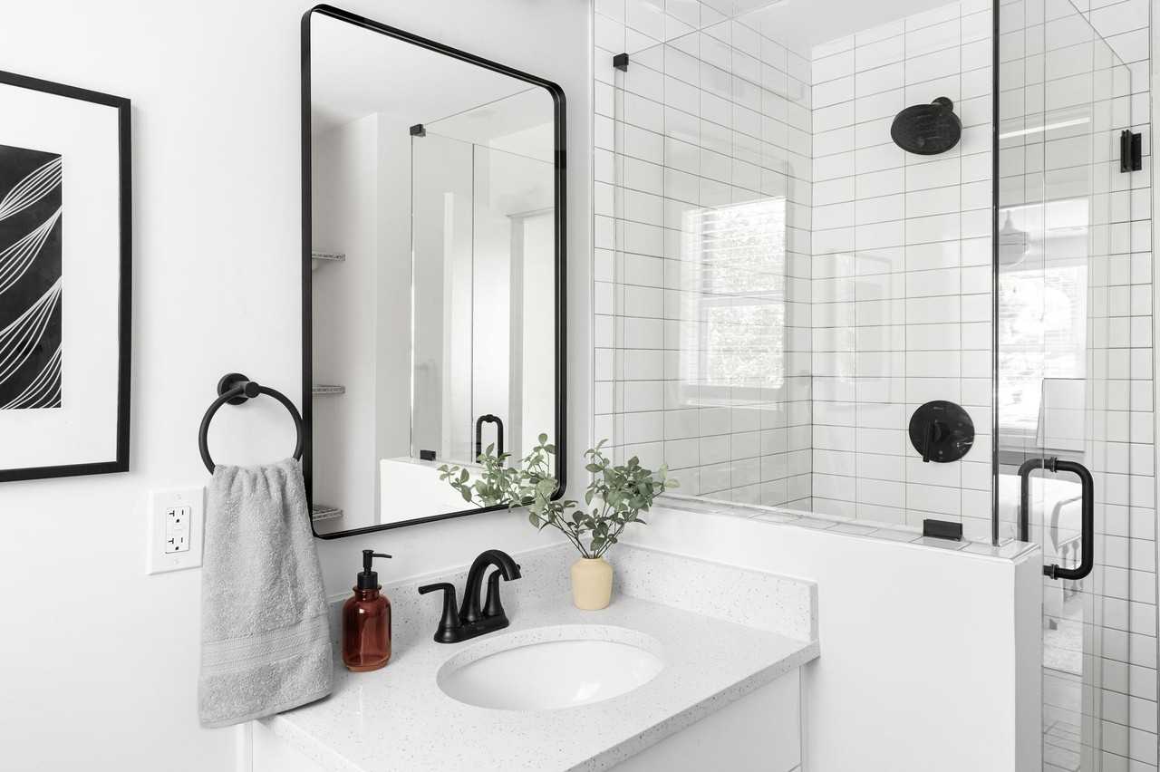 1100 Washington Circle - Photo 2 of 19