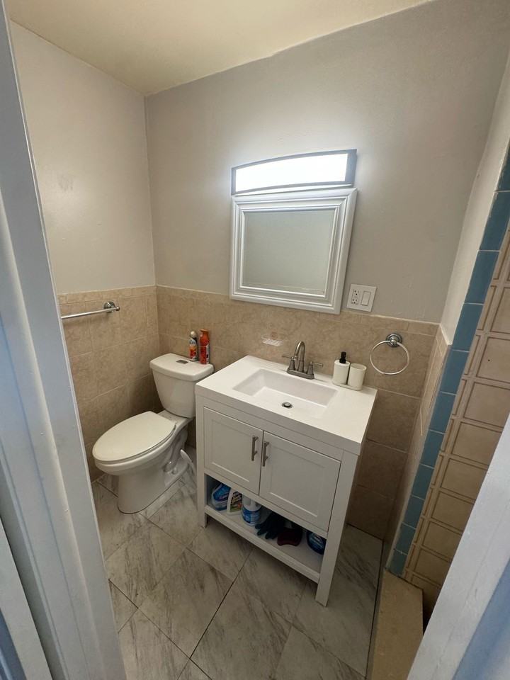 631 Sw 71st Ct #2 - Photo 3 of 8