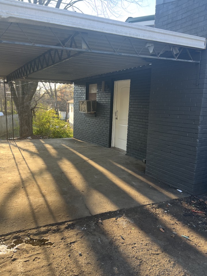 699 Perry Dr #NA - Photo 2 of 13