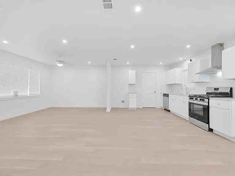 1110 3rd St #NA - Photo 3 of 16