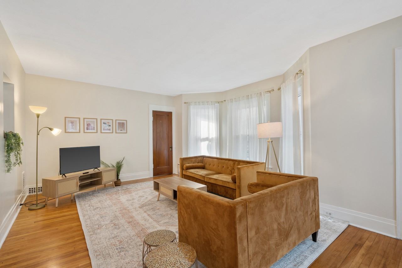 305 Onondaga Ave #2 - Photo 3 of 11