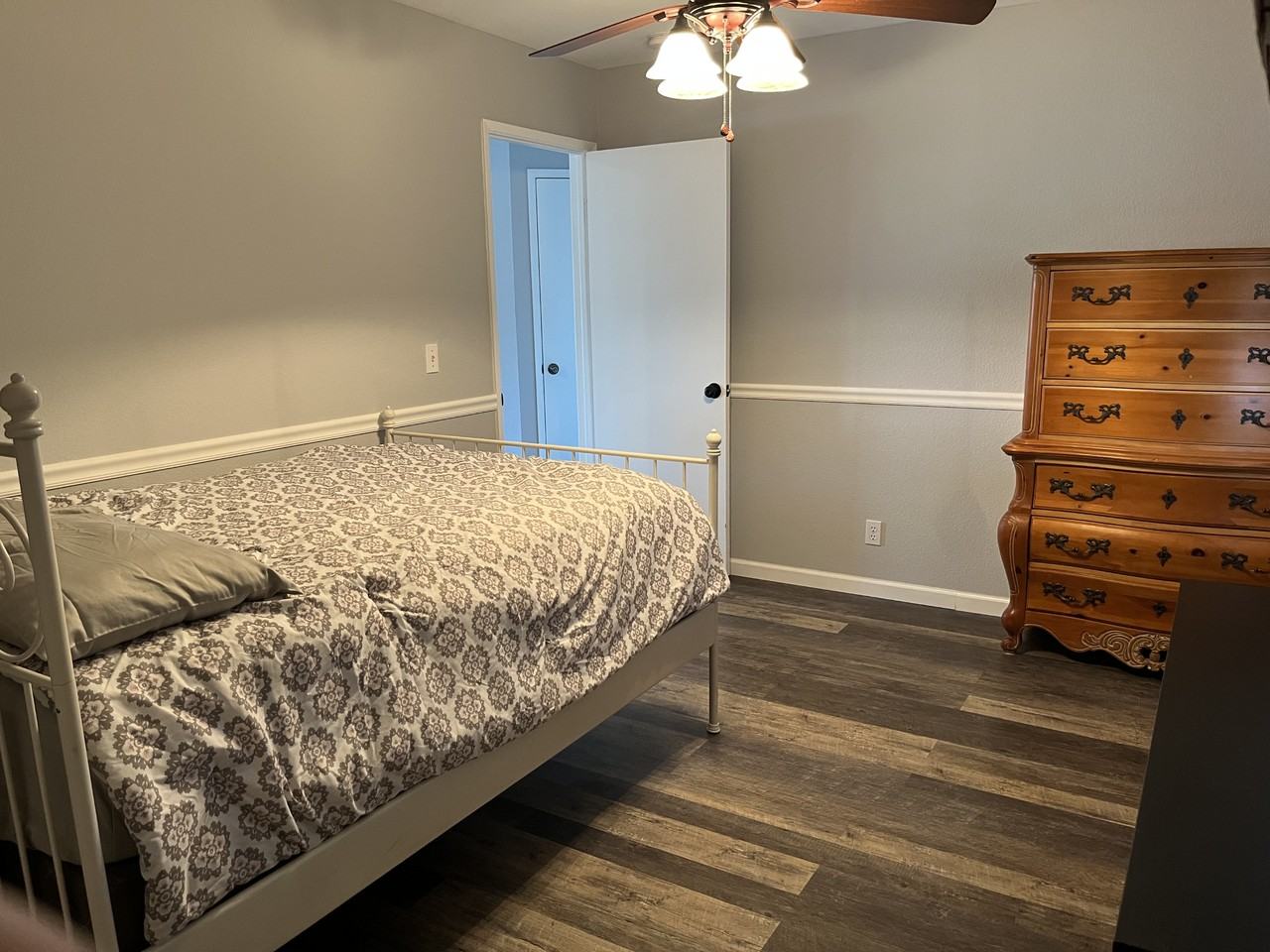 2350 Calistoga Dr #B - Photo 3 of 4