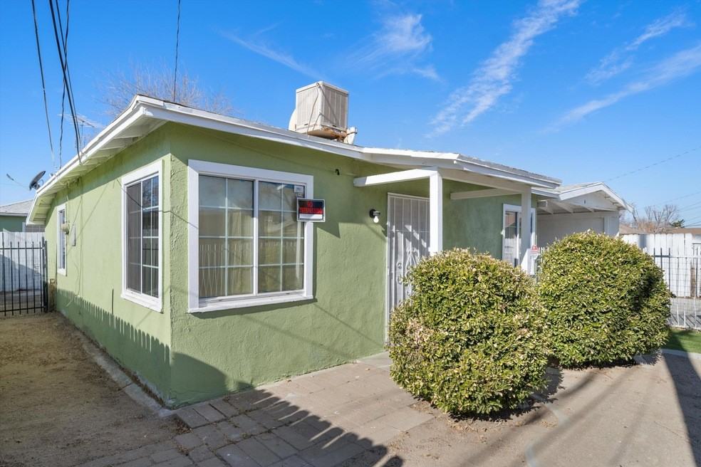 44524 Cedar Ave #NA - Photo 2 of 12