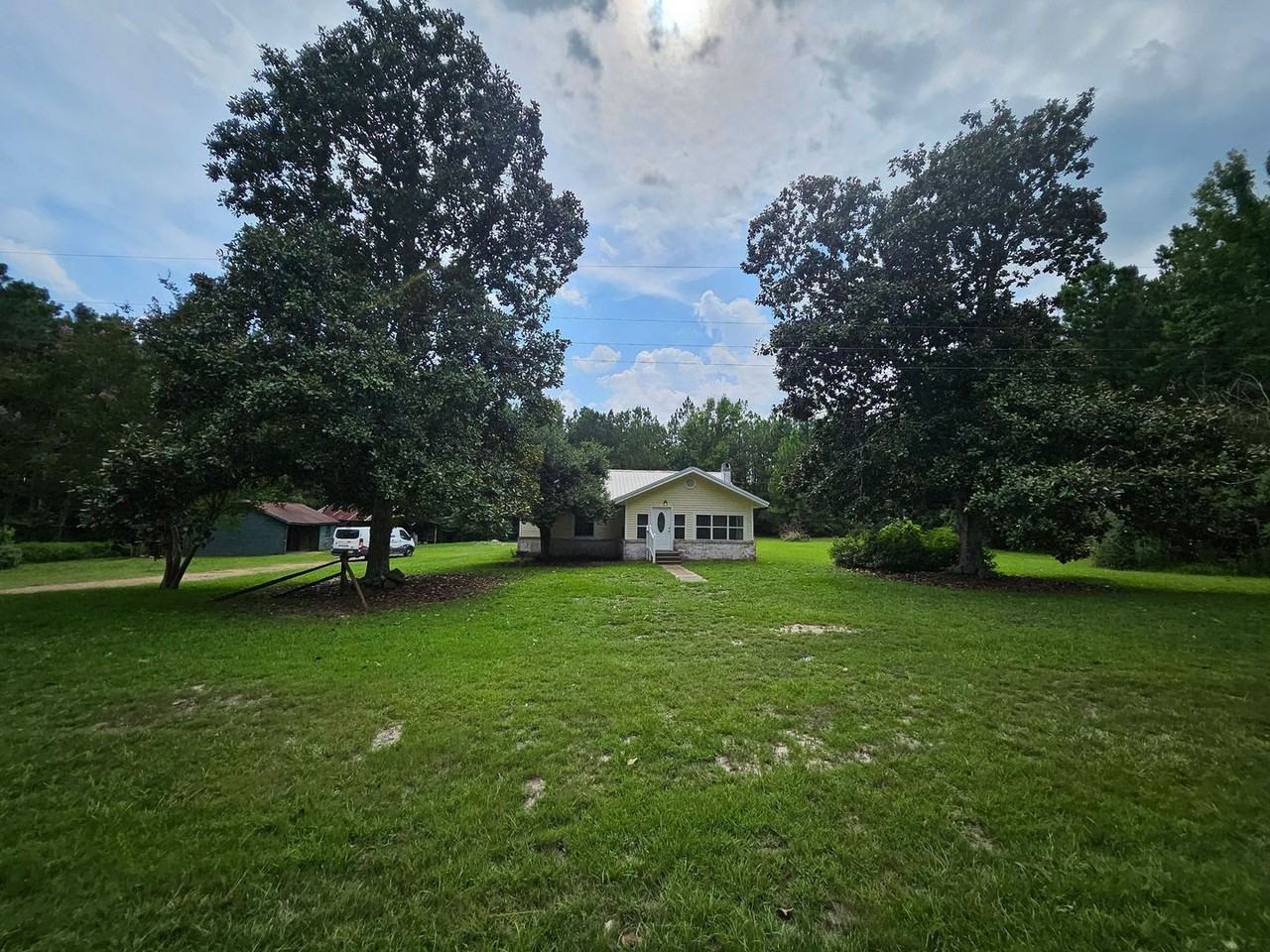 1046 Miers St - Photo 2 of 21