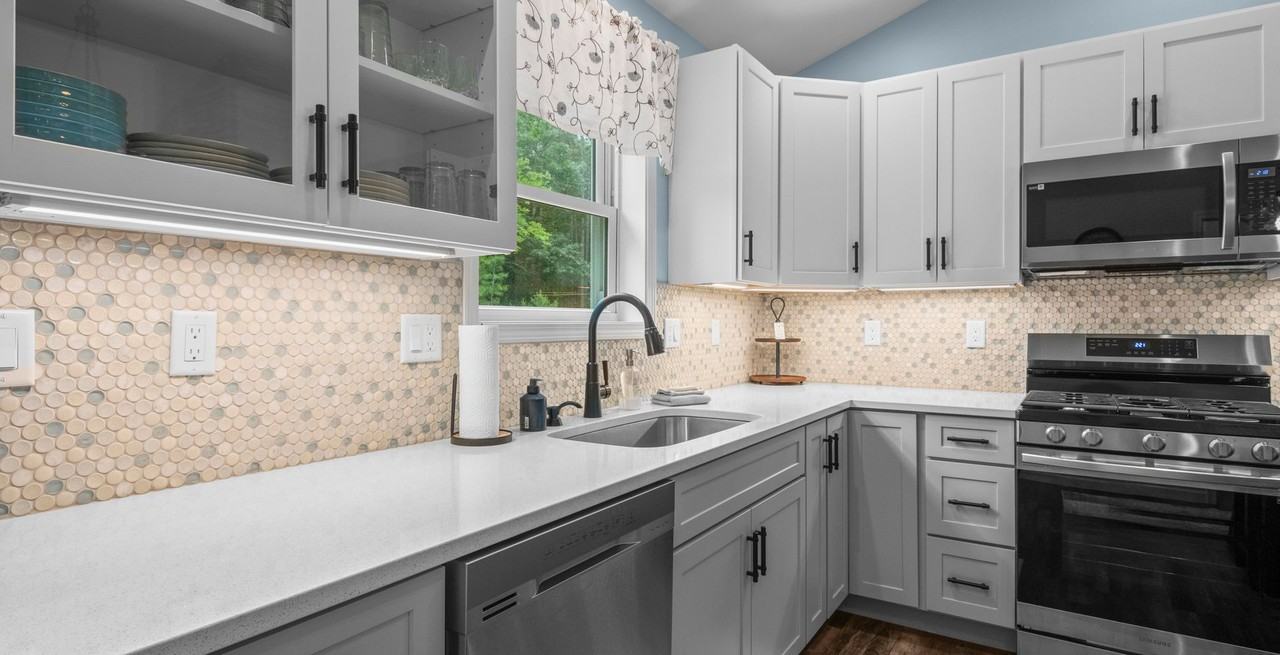 183 183 Poplar St	 - Tranquil Waters on Tibbets - Photo 4 of 40