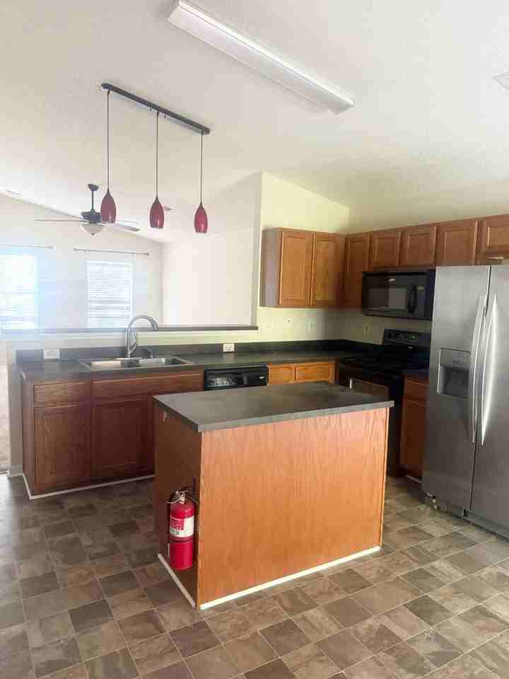 229 Star Hill Ln - Photo 4 of 15