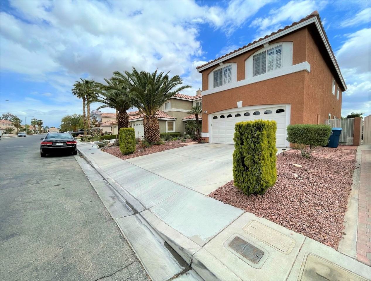 5290 Guardian Peak St - Photo 2 of 41
