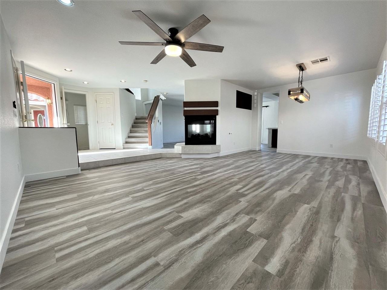 5290 Guardian Peak St - Photo 7 of 41