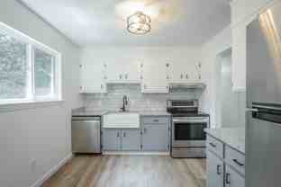 1364 Meadowood Dr - Photo 1 of 1