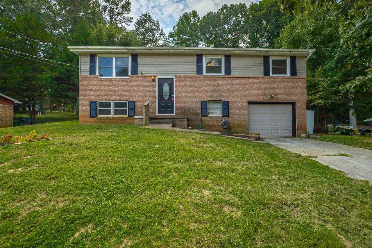 1364 Meadowood Dr - Photo 2 of 36
