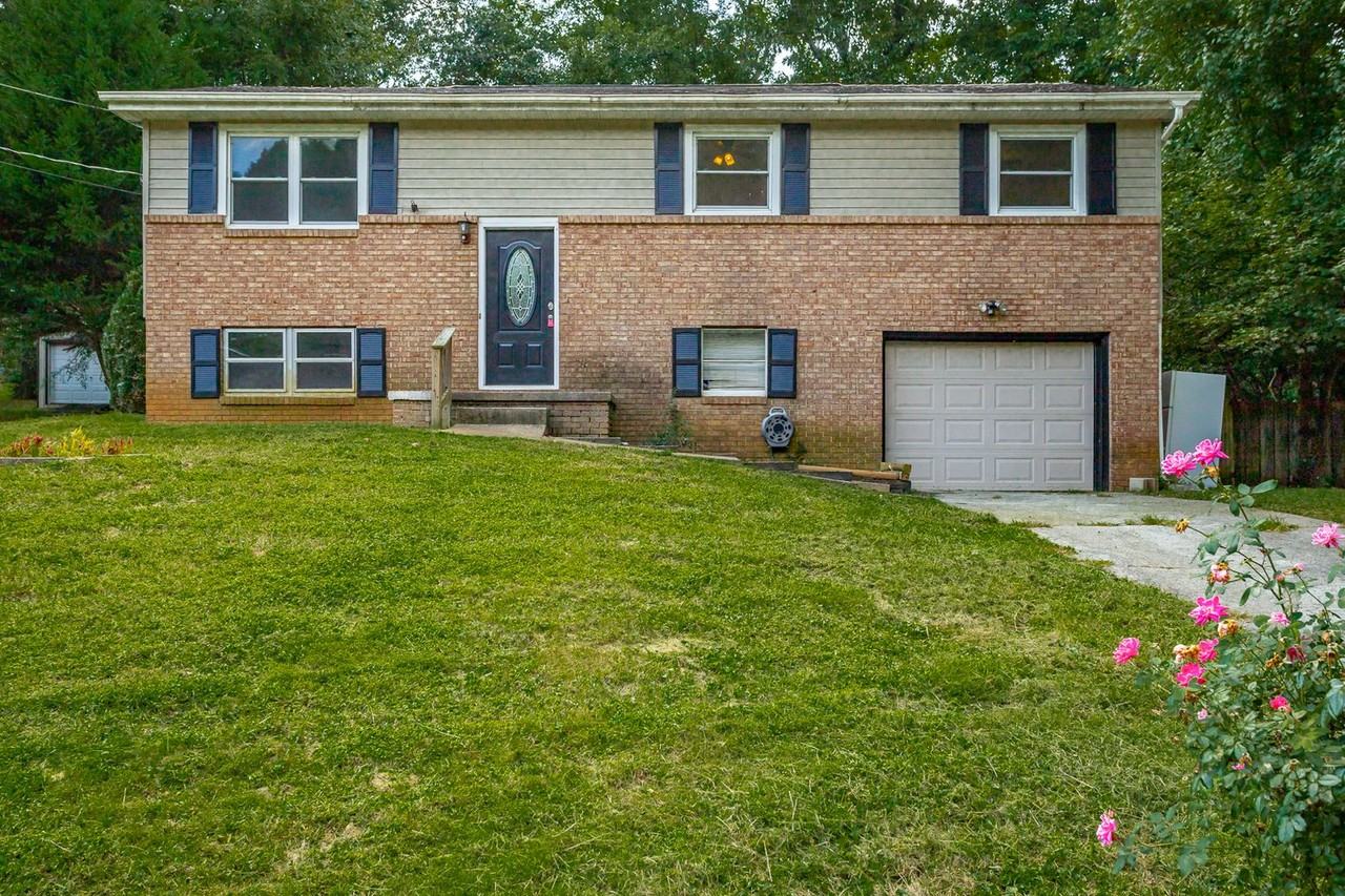 1364 Meadowood Dr