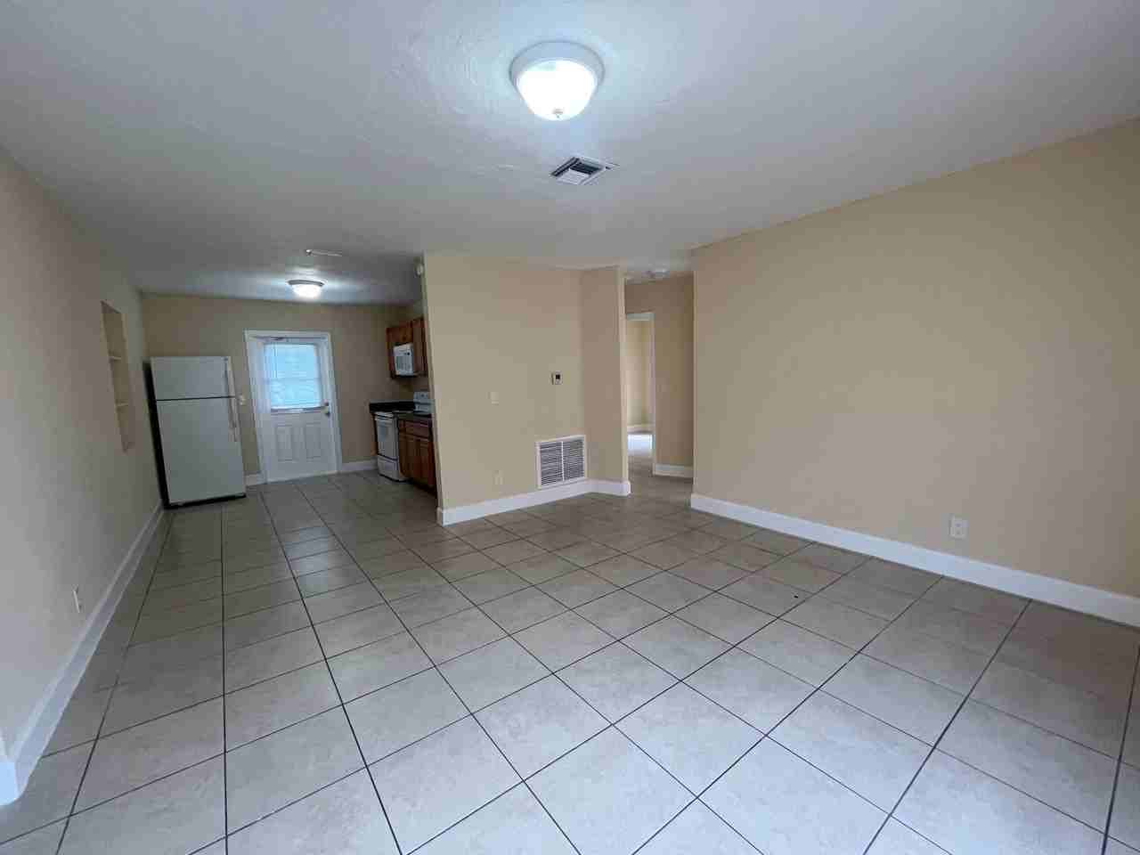 1213 Pioneer Rd - Photo 2 of 14