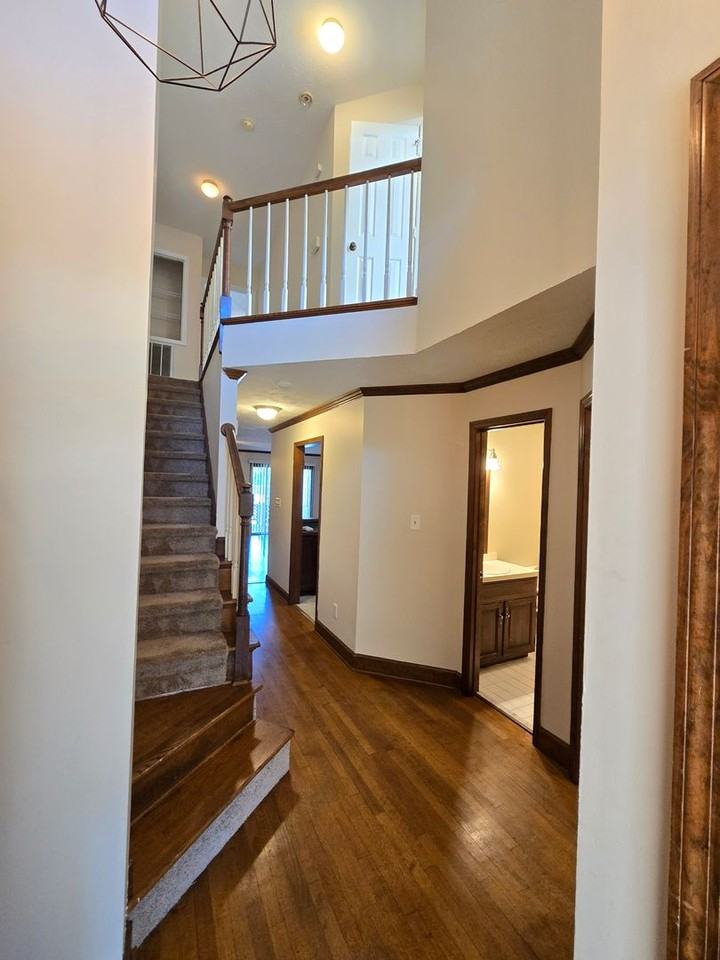 474 Lands End Rd - Photo 2 of 16