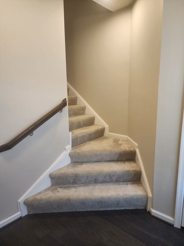 439 Goodwick Dr - Photo 3 of 35