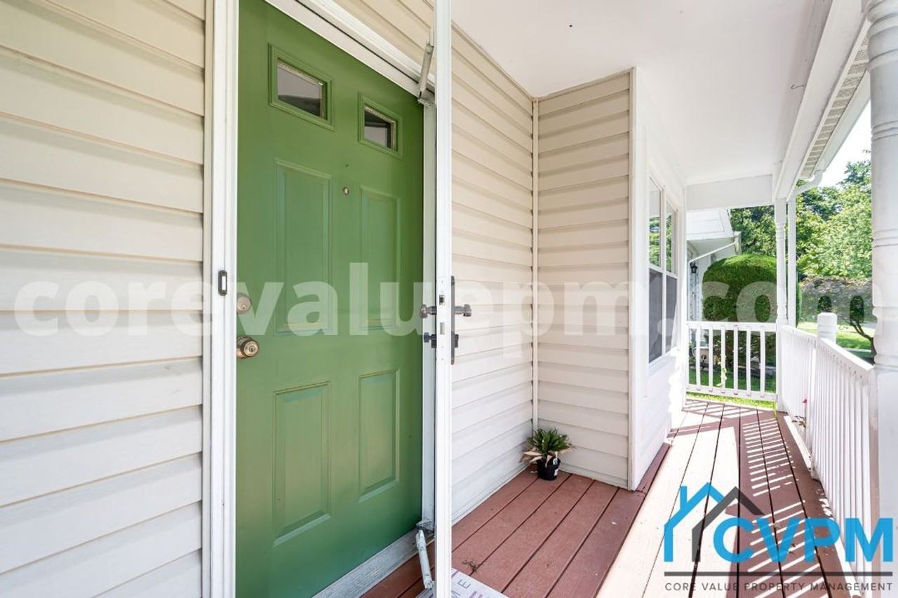 9438 Fens Holw - Photo 3 of 28