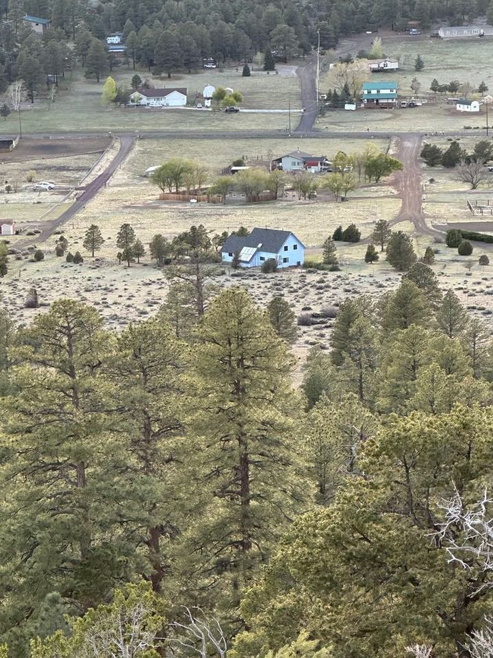 9210 Starfield Rd - Photo 3 of 12