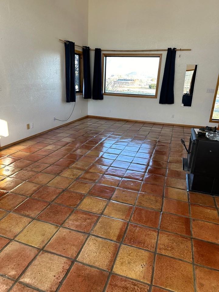 9210 Starfield Rd - Photo 5 of 12