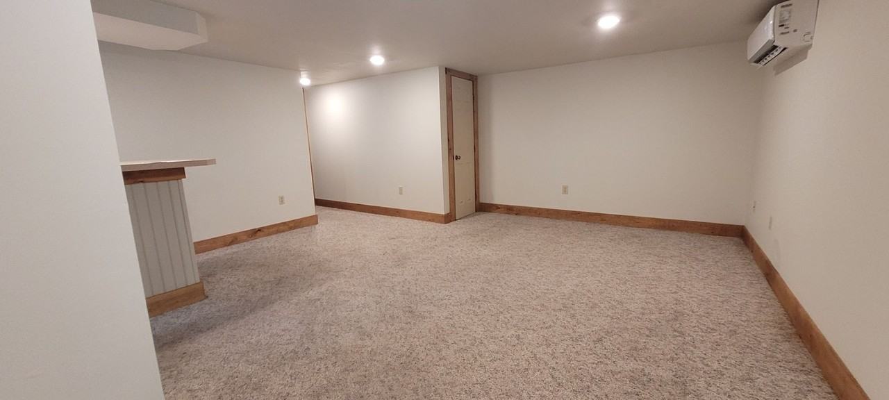 169 Spencer Ave - Photo 2 of 7