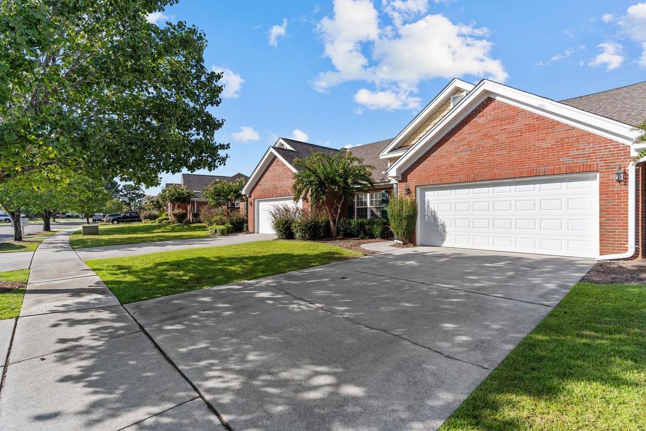 903 Shelton Ct - Photo 3 of 40