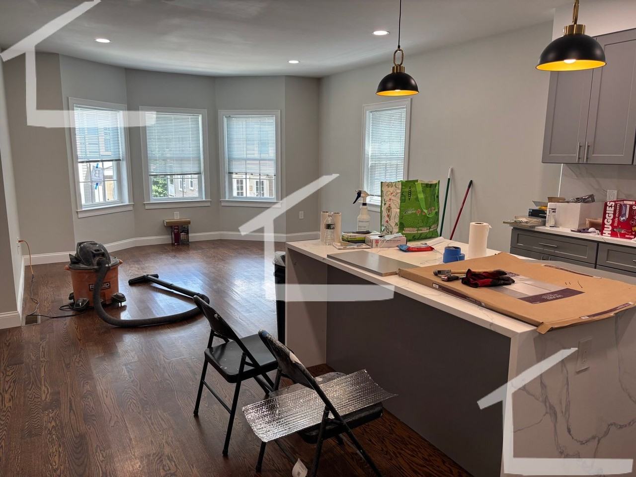 184 Calumet St - Photo 5 of 7