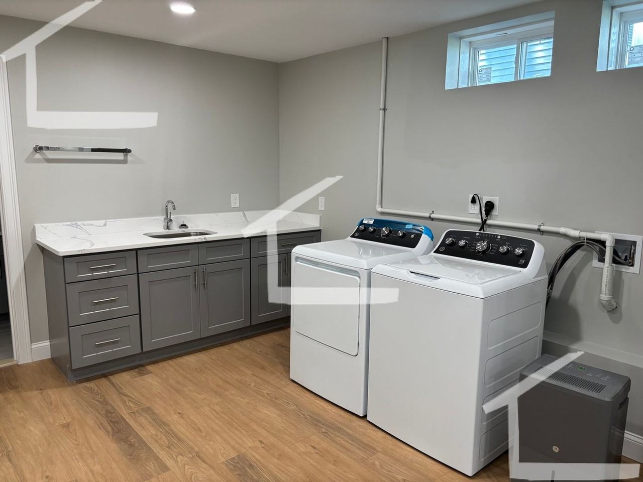 184 Calumet St - Photo 6 of 7